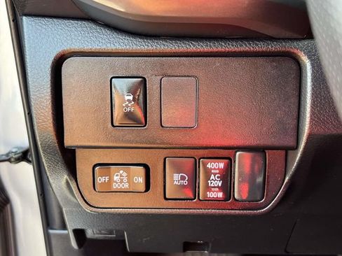 Used 2023 Toyota Tacoma TRD Off-Road AWD/4WD image 20