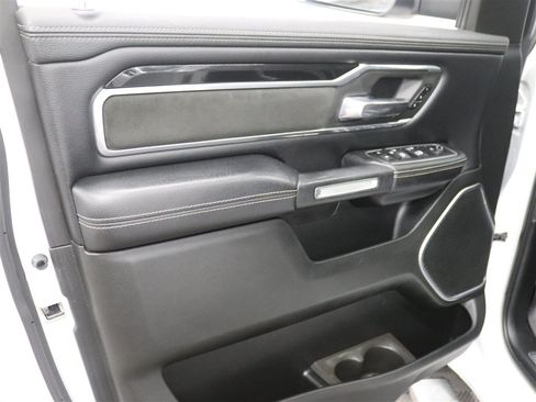 Used 2020 RAM 1500 Laramie w/ Sport Appearance Package AWD/4WD image 18