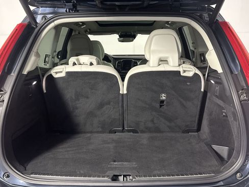 Used 2020 Volvo XC90 T6 Momentum AWD/4WD image 25