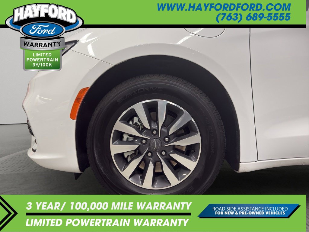 Used 2024 Chrysler Pacifica Limited FWD image 24