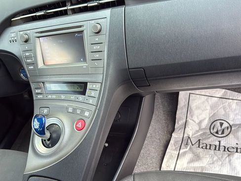 Used 2015 Toyota Prius Two image 26