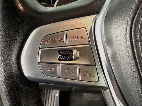 Used 2025 BMW X7 xDrive40i AWD/4WD image 14