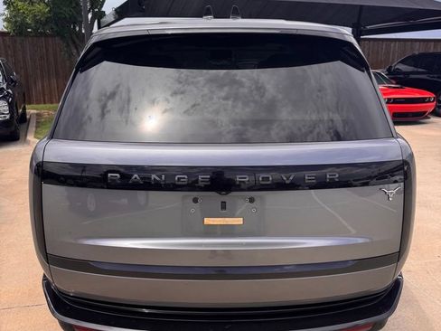 Used 2024 Land Rover Range Rover SE AWD/4WD image 7