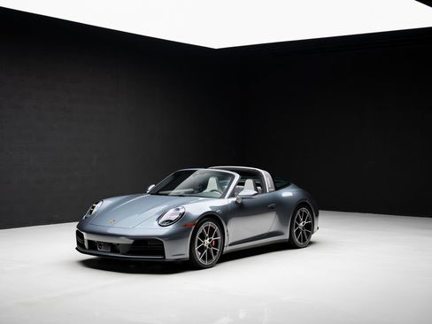 Used 2026 Porsche 911 Targa 4S image 6