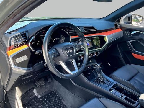 Used 2019 Audi Q3 2.0T Premium Plus w/ Premium Plus Package AWD/4WD image 18