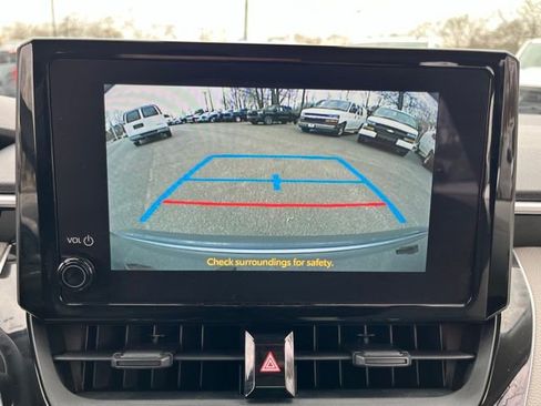 Used 2024 Toyota Corolla LE image 30