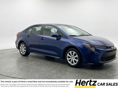 Used 2025 Toyota Corolla LE FWD image 1