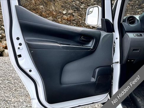 Used 2020 Nissan NV200 SV FWD image 20
