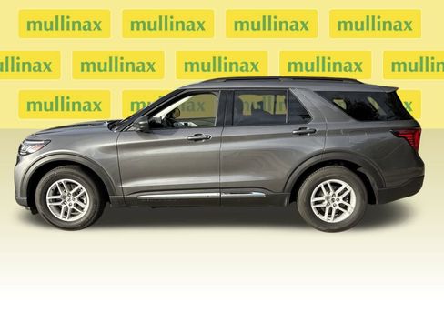 Used 2025 Ford Explorer Active image 11