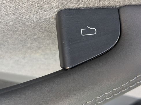 Used 2025 Tesla Model 3 Long Range image 26