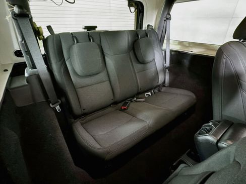 Used 2019 Jeep Wrangler Sport AWD/4WD image 25