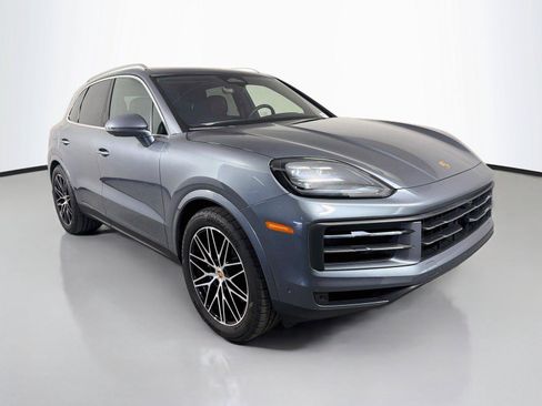 Certified 2026 Porsche Cayenne AWD/4WD image 9