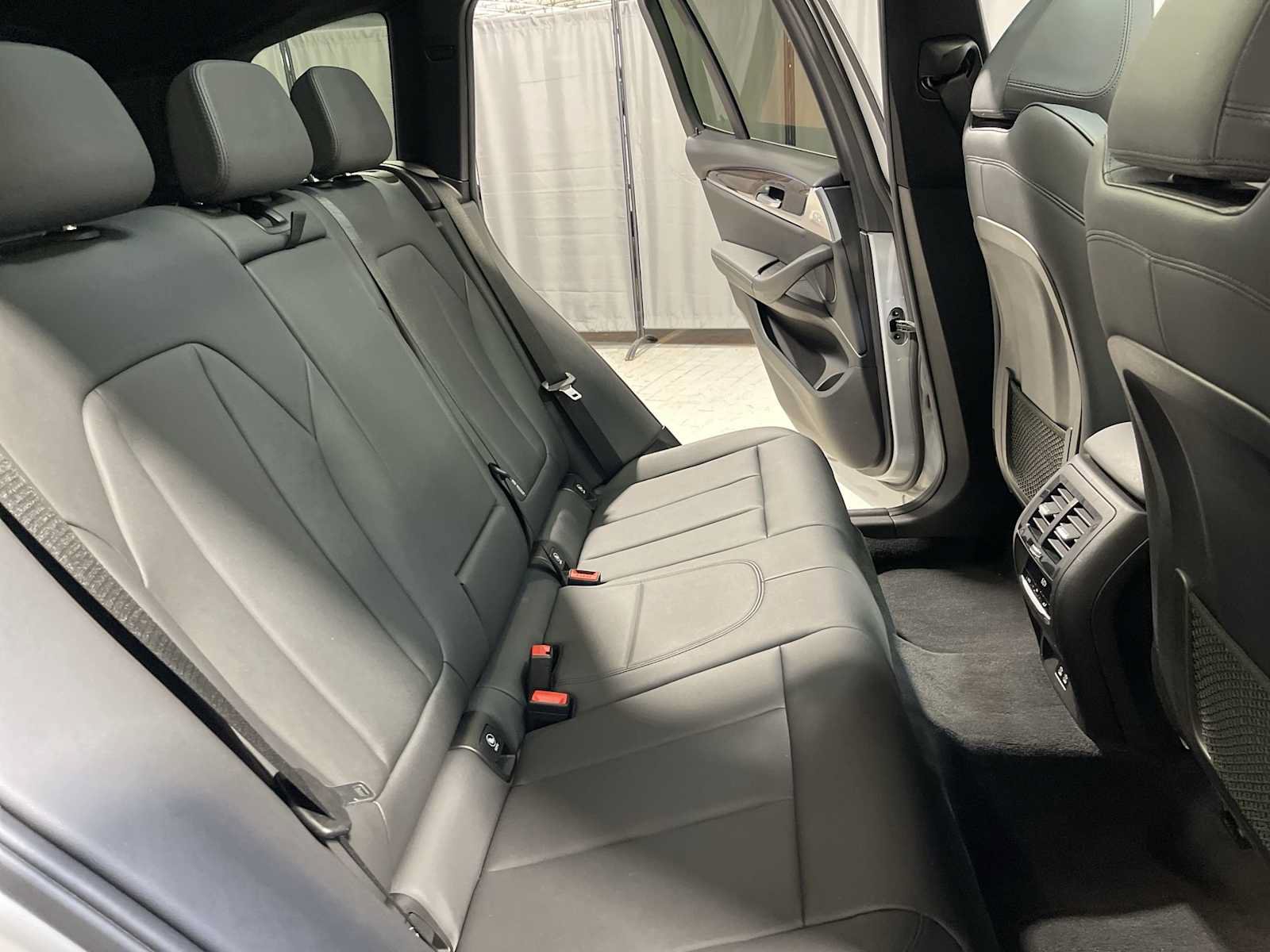 Used 2020 BMW X3 xDrive30i w/ Premium Package AWD/4WD image 13