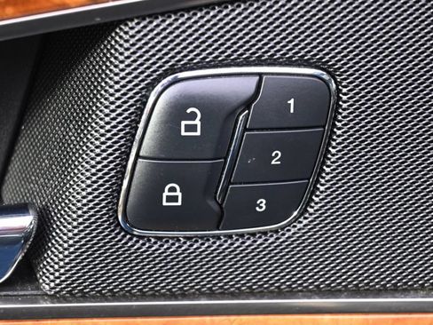 Used 2017 Lincoln MKX Reserve w/ Lincoln MKX Climate Package AWD/4WD image 24