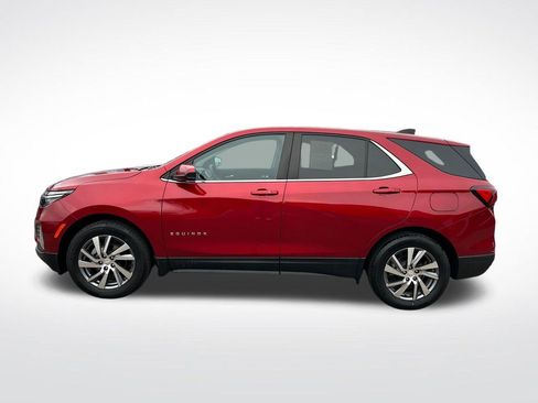 Used 2024 Chevrolet Equinox LT FWD image 2