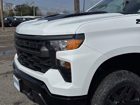 New 2026 Chevrolet Silverado 1500 Custom Trail Boss w/ Turbomax Blackout Package AWD/4WD image 2