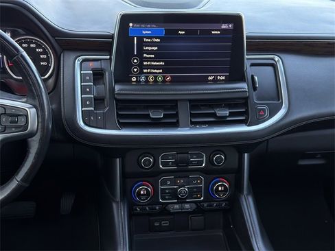 Used 2021 Chevrolet Tahoe Premier w/ Premium Package image 16