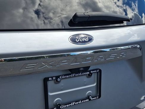 Used 2023 Ford Explorer XLT w/ Equipment Group 202A AWD/4WD image 32