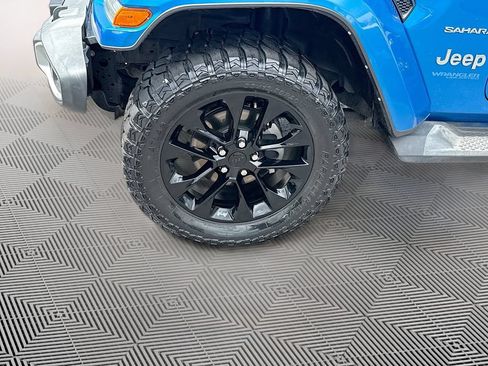 Used 2021 Jeep Wrangler Unlimited Sahara AWD/4WD image 33