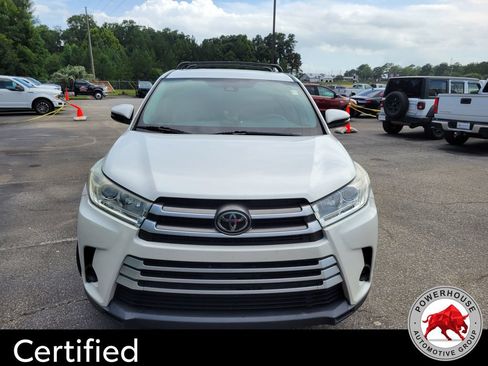 Used 2019 Toyota Highlander LE FWD image 10