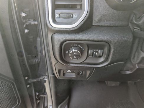 Used 2019 RAM 1500 Big Horn image 20