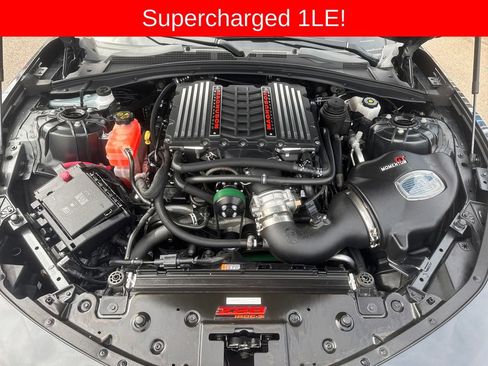 Used 2018 Chevrolet Camaro SS RWD image 21