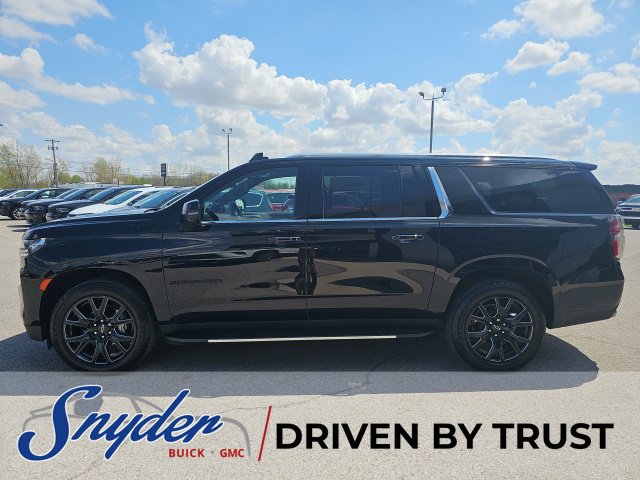 Used 2023 Chevrolet Suburban High Country AWD/4WD image 4