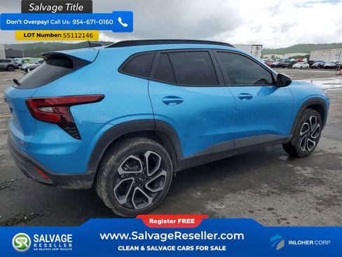 Used 2025 Chevrolet Trax RS w/ Sunroof Package FWD image 4