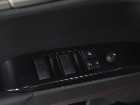 Used 2025 Toyota Camry SE w/ Multimedia Upgrade Package image 21