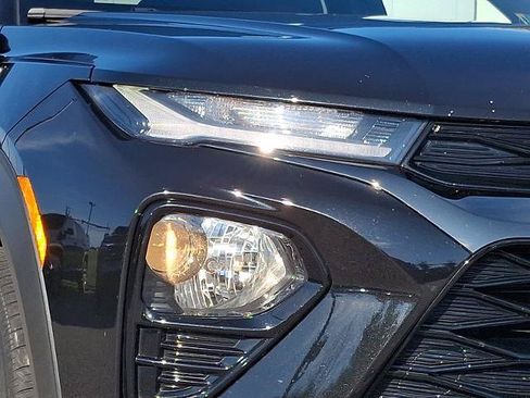 Used 2023 Chevrolet TrailBlazer RS w/ Convenience Package AWD/4WD image 9