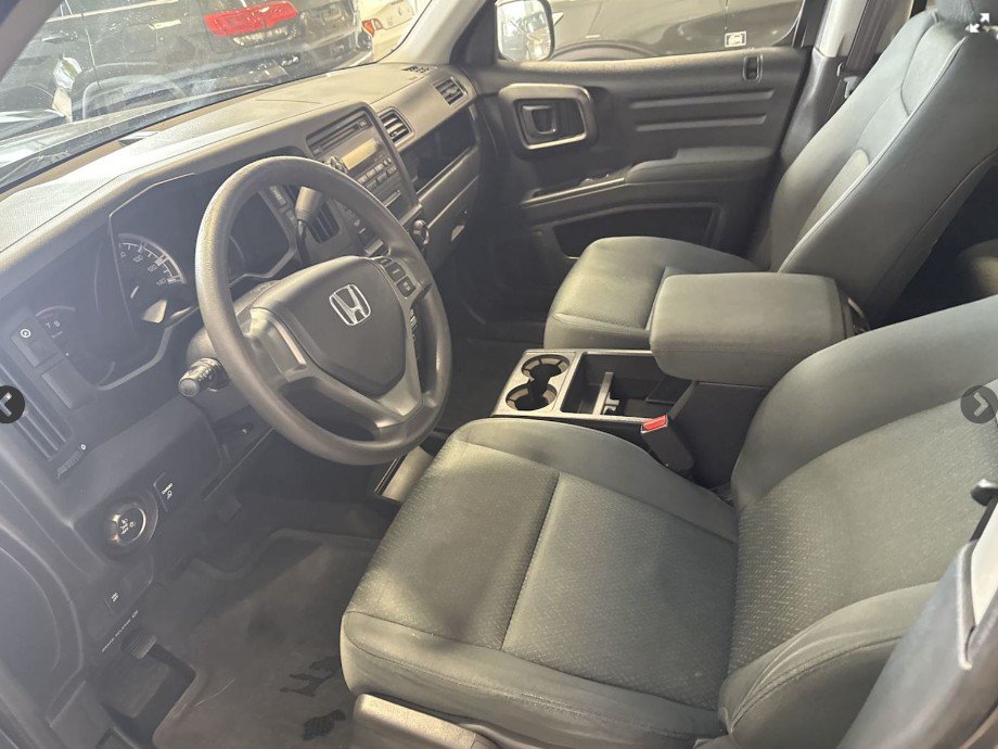 Used 2010 Honda Ridgeline RT image 2