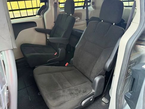 Used 2016 Dodge Grand Caravan SE w/ Quick Order Package 29E SE FWD image 14