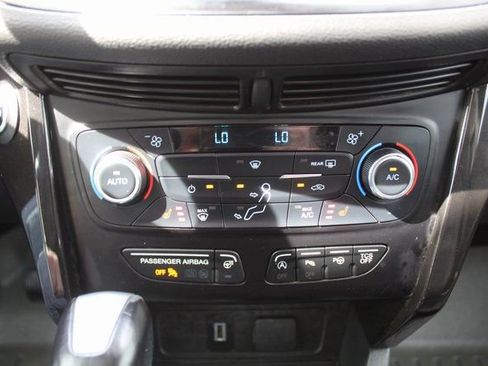 Used 2017 Ford Escape Titanium w/ Equipment Group 301A FWD image 29
