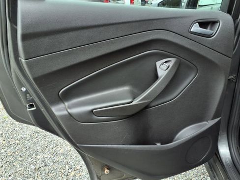 Used 2017 Ford C-MAX Energi SE image 21