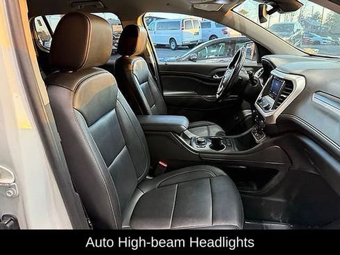 Used 2021 GMC Acadia SLT image 14