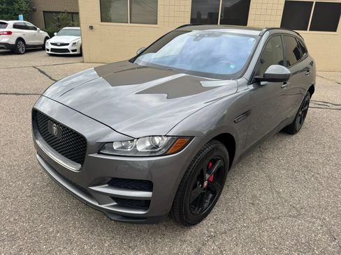 Used 2019 Jaguar F-PACE Premium AWD/4WD image 14