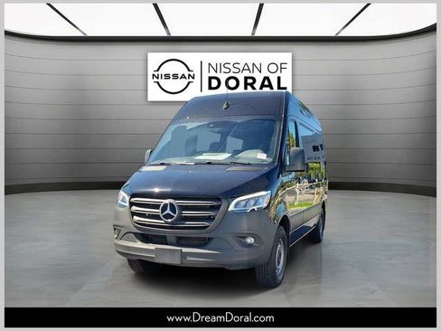 Used 2023 Mercedes-Benz Sprinter 2500 image 1