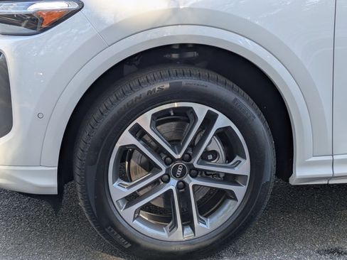 Used 2025 Audi Q5 Premium Plus w/ Premium Plus AWD/4WD image 10