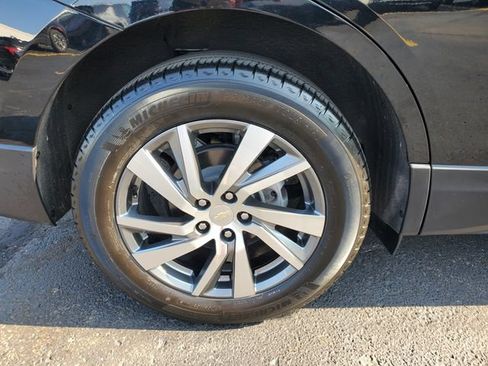 Certified 2024 Chevrolet Equinox LT FWD image 9