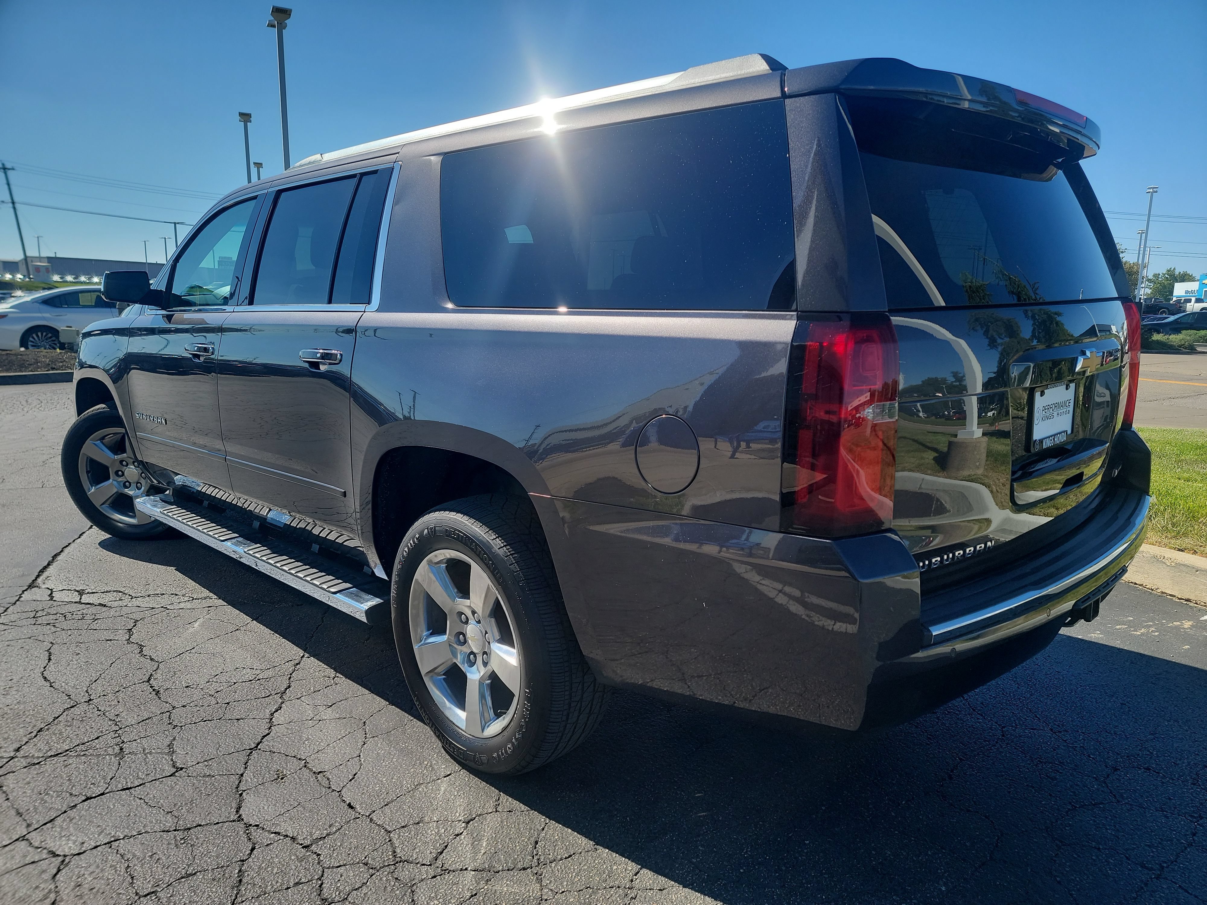 Used 2018 Chevrolet Suburban Premier AWD/4WD image 6