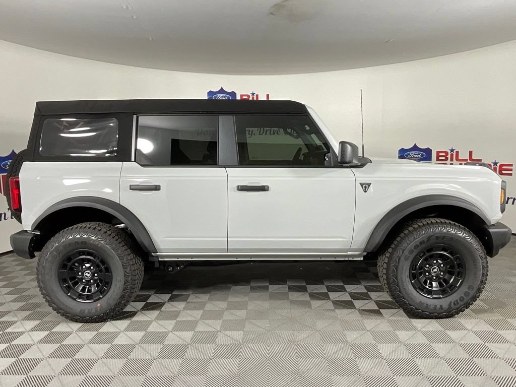 New 2026 Ford Bronco 4-Door w/ Sasquatch Package AWD/4WD image 2