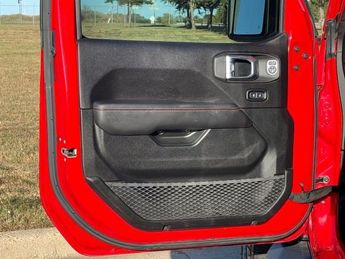 Used 2020 Jeep Gladiator Rubicon image 22