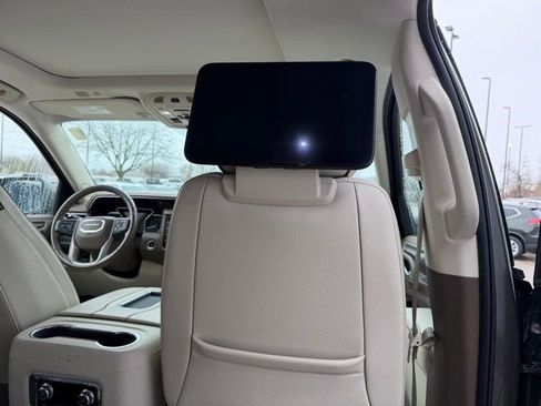 Used 2021 GMC Yukon XL Denali image 24