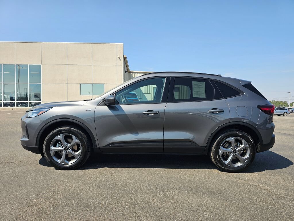Used 2025 Ford Escape ST-Line Select AWD/4WD image 3