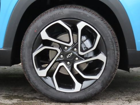 New 2026 Chevrolet Trax RS w/ Driver Confidence Package FWD image 14