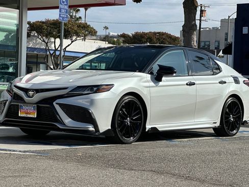 Used 2022 Toyota Camry XSE w/ Carpet Mat Package (TMS) FWD image 8