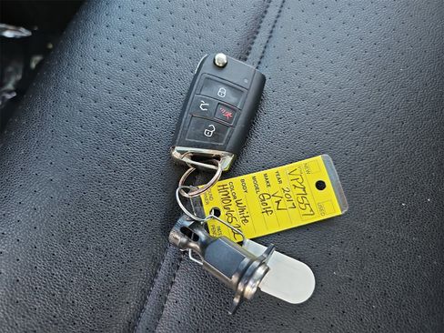 Used 2017 Volkswagen Golf Wolfsburg Edition image 34