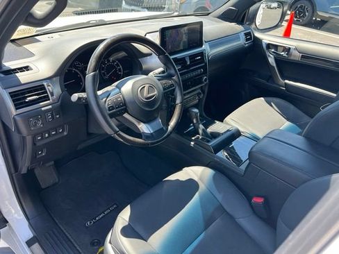 Used 2023 Lexus GX 460 Premium w/ Premium Package AWD/4WD image 17