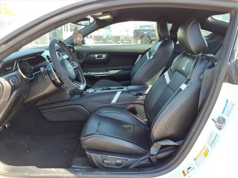 Used 2020 Ford Mustang Shelby GT500 w/ Technology Package image 11