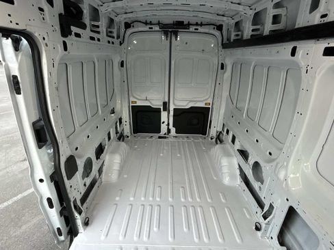 Used 2022 Ford Transit 250 148 High Roof RWD image 22